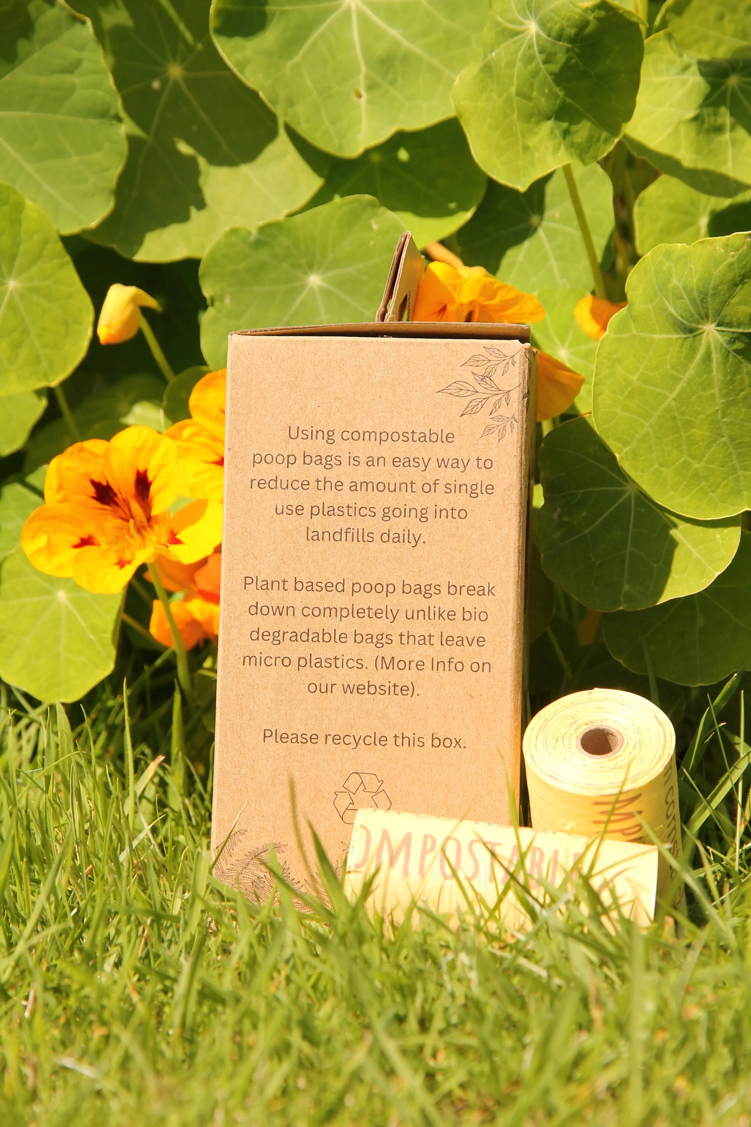 100% Compostable Poop Bags