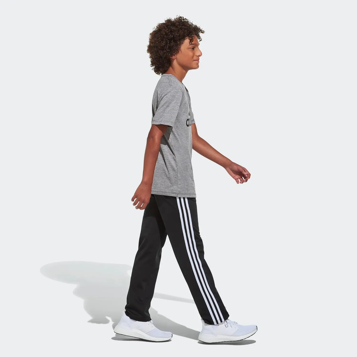 adidas Boys' Short Sleeve Aeroready Performance Logo Tee T-Shirt