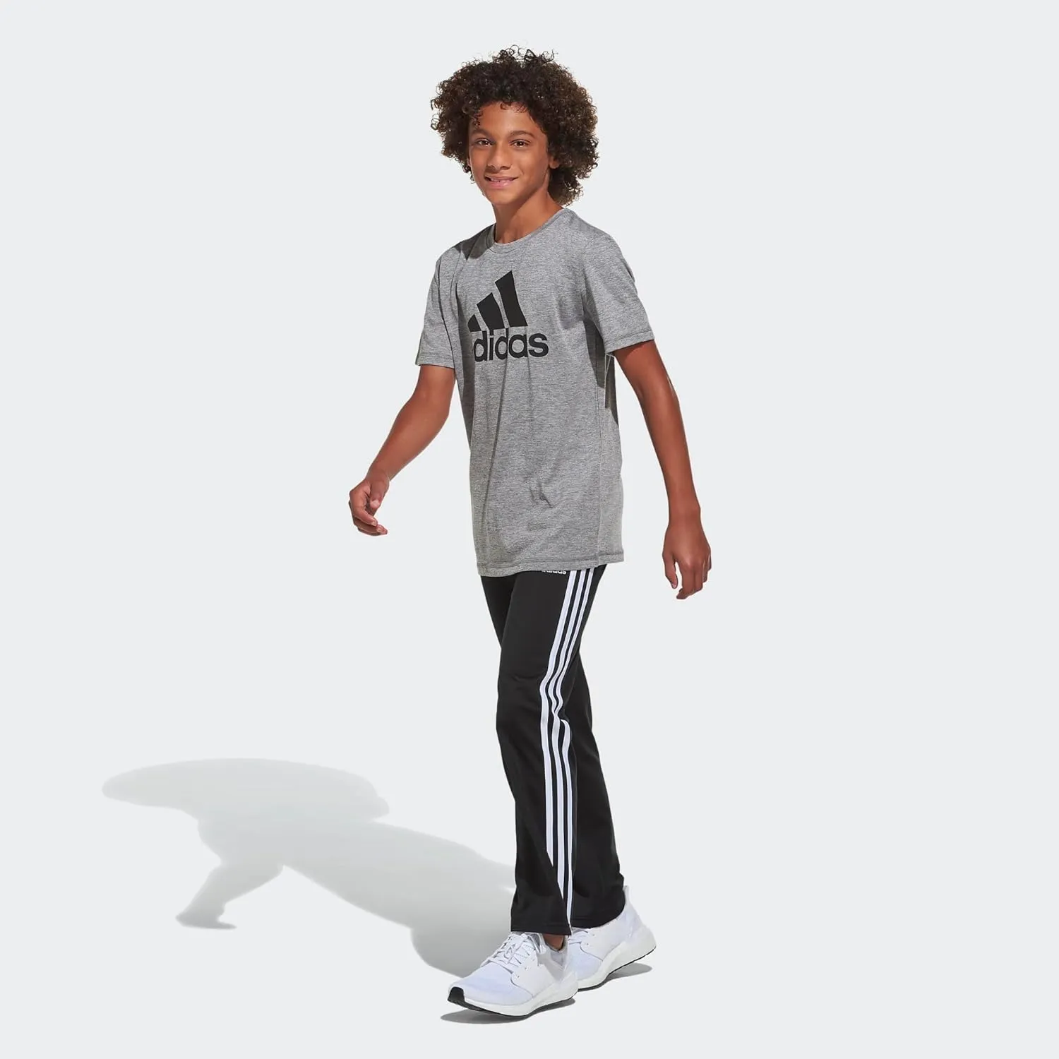 adidas Boys' Short Sleeve Aeroready Performance Logo Tee T-Shirt
