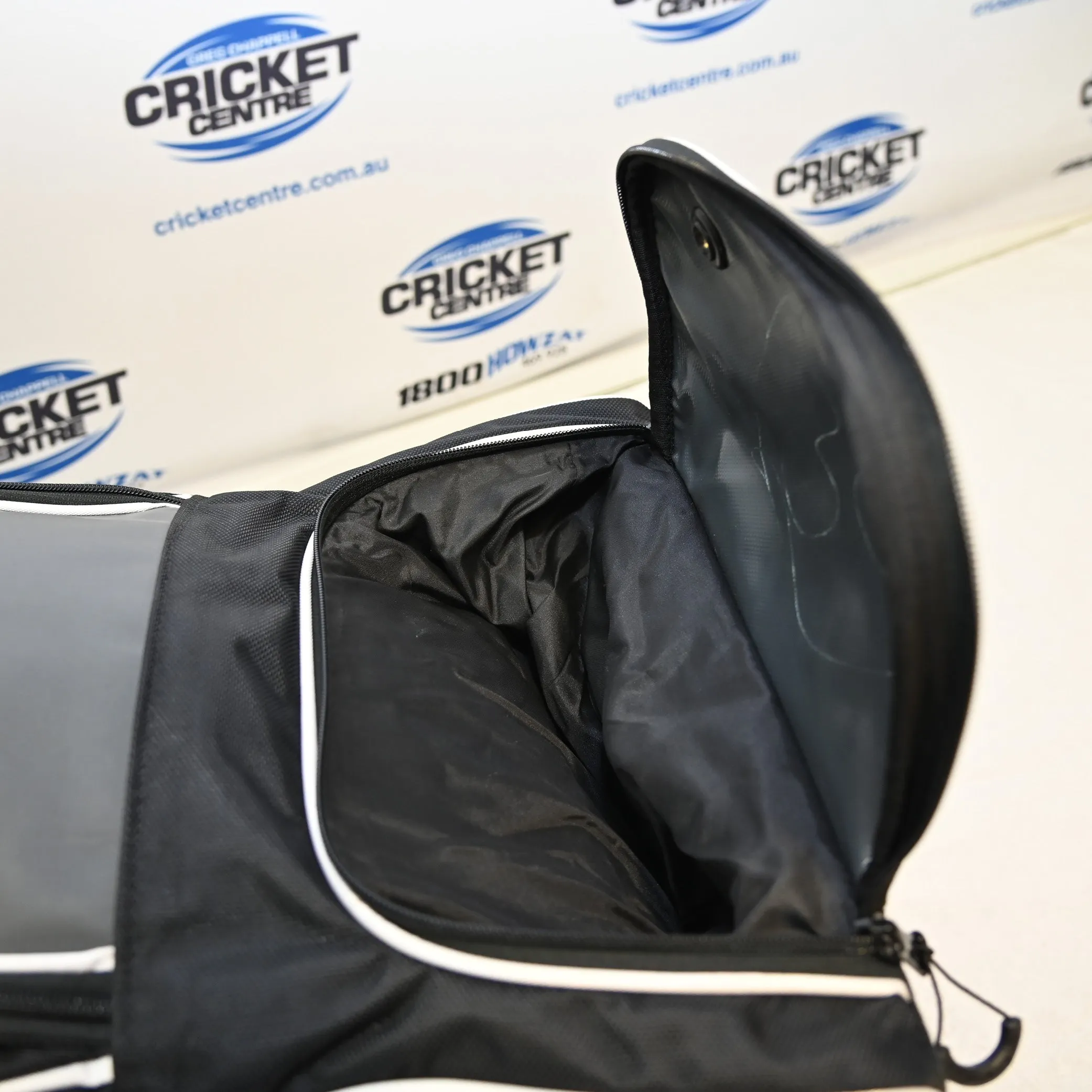HELIX ELECTRON CRICKET WHEELIE BACKPACK BAG