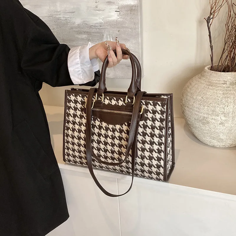 Houndstooth Tote Backpack – Chic & Roomy Fall Bag 👜🍂