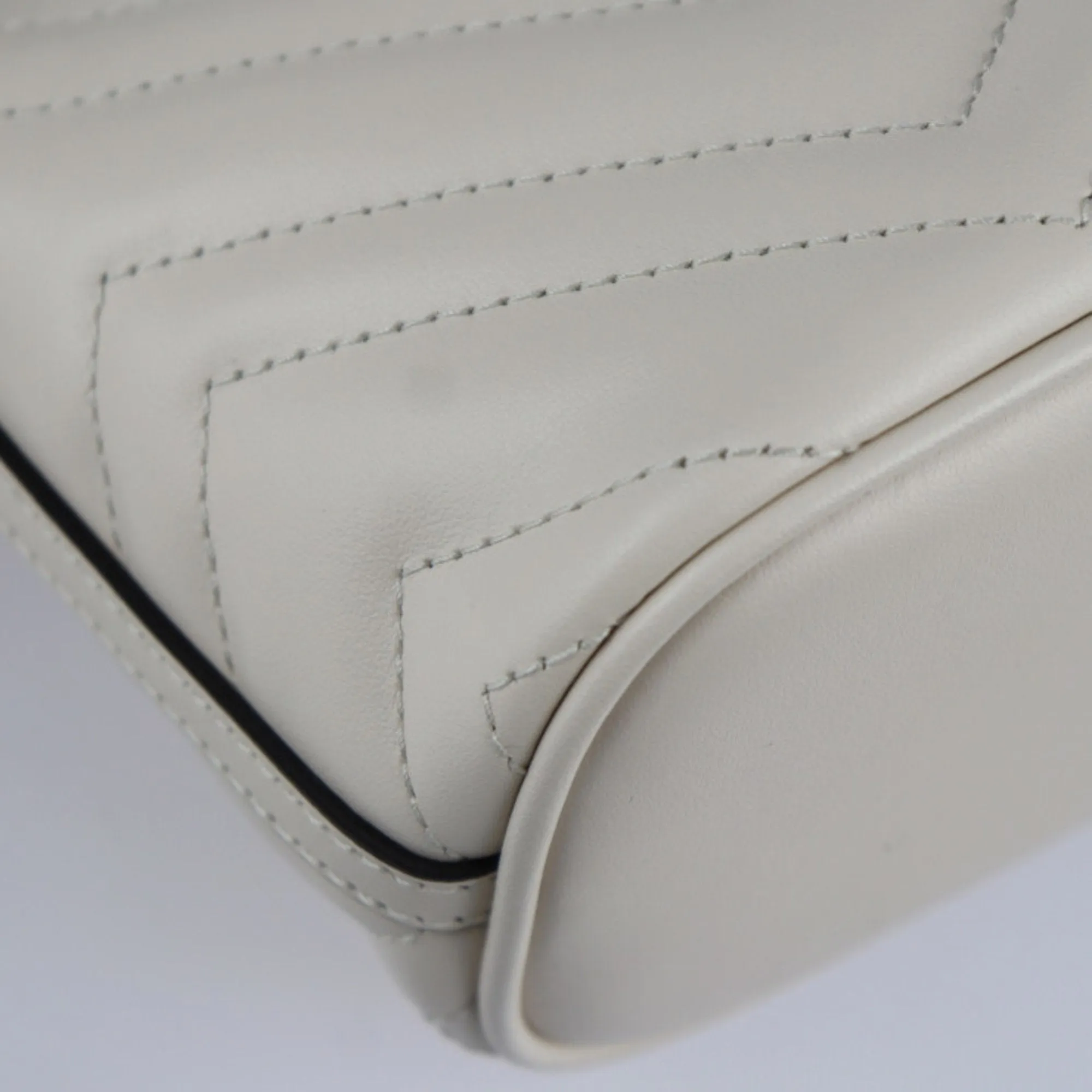 Ivory Shoulder 739166 Hardware GUCCI GG Elegant Gold White Handbag Trusted by customers Bag Marmont Quilted