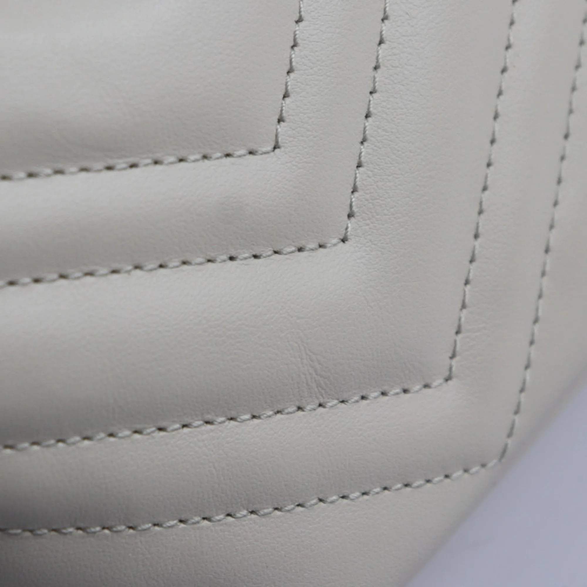 Ivory Shoulder 739166 Hardware GUCCI GG Elegant Gold White Handbag Trusted by customers Bag Marmont Quilted