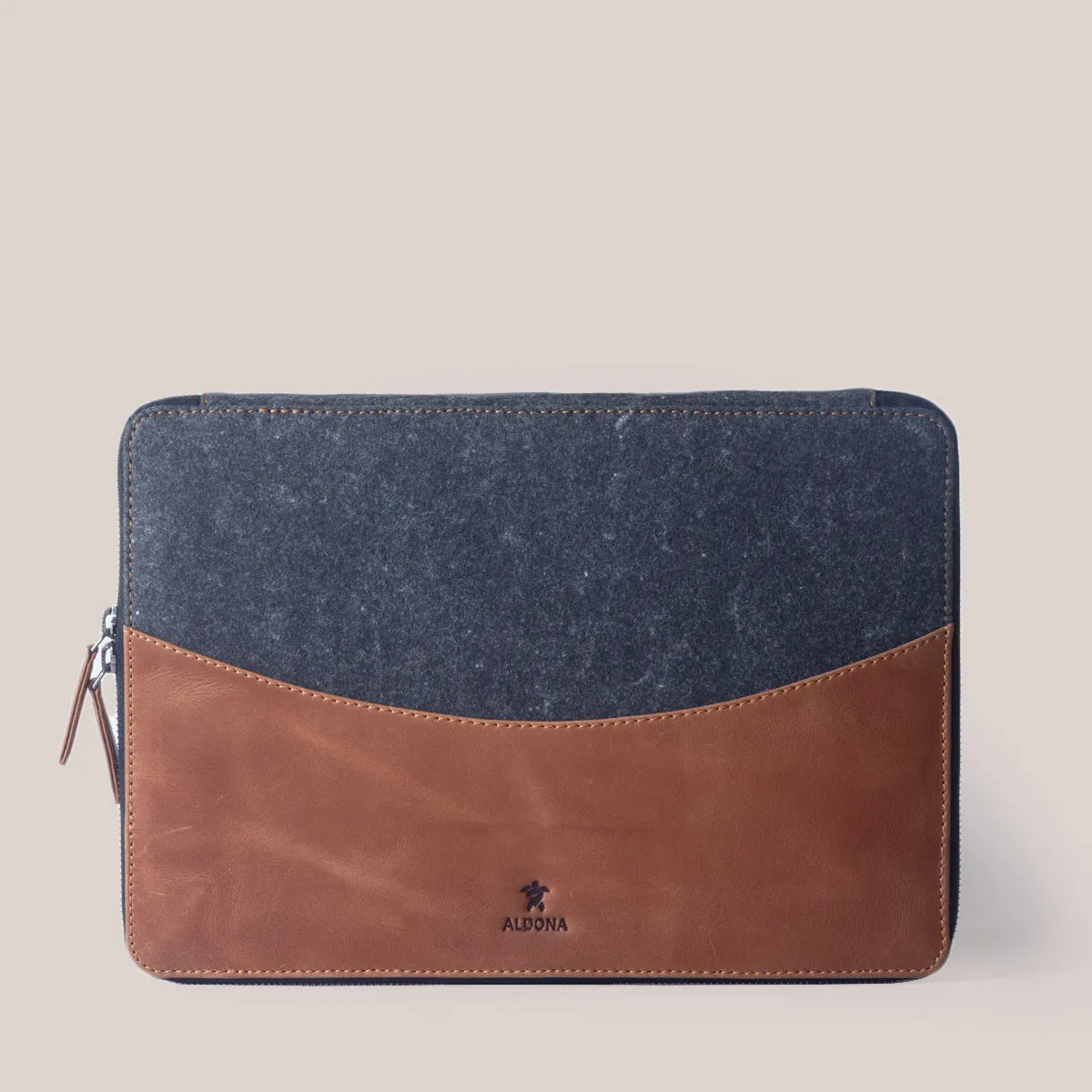 MacBook Air 13 Zippered Laptop Case - Vintage Tan