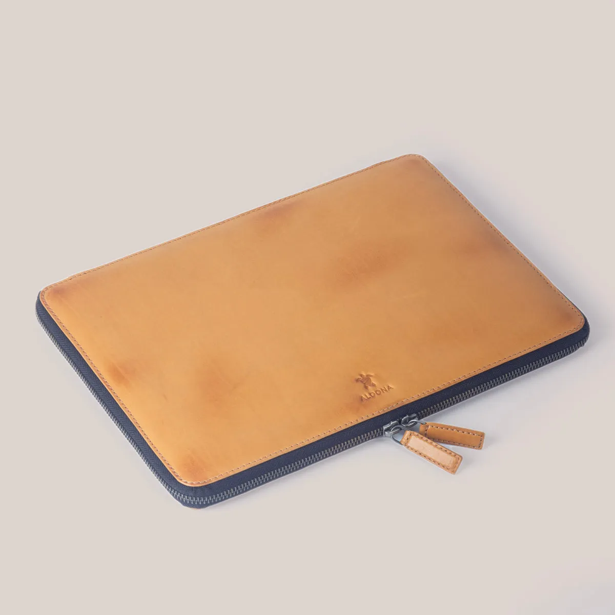 MacBook Air 13 Zippered Laptop Case - Vintage Tan