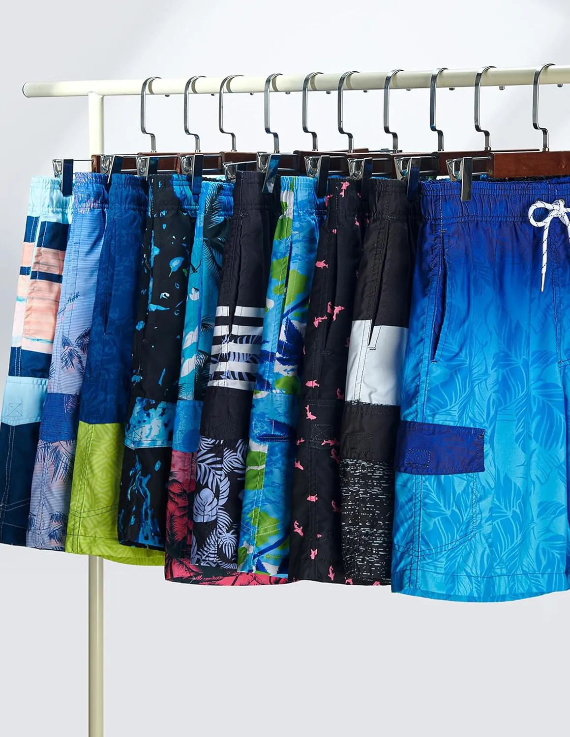 Men's 9" Quick Dry Swim Trunks with Mesh Lining and Cargo Pockets, Beach Shorts Bathing Suits