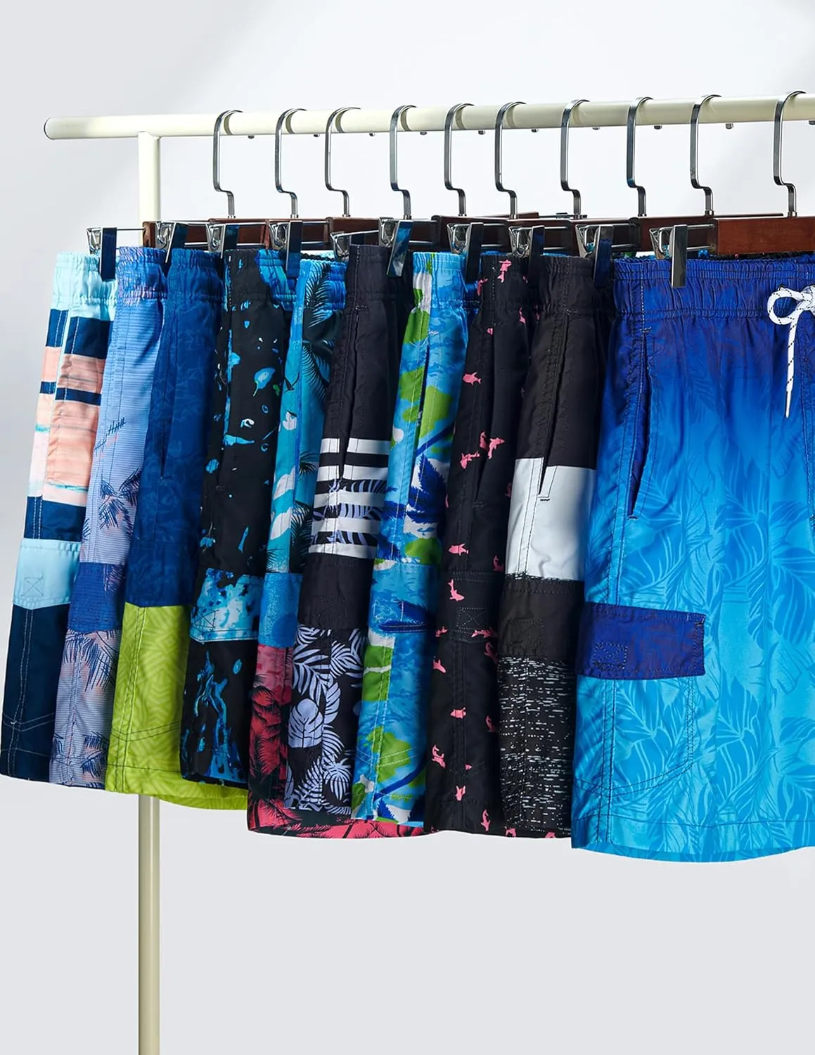 Men's 9" Quick Dry Swim Trunks with Mesh Lining and Cargo Pockets, Beach Shorts Bathing Suits