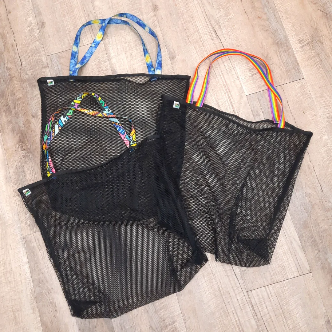 Mesh Beach Bag - Black with Pink Handles