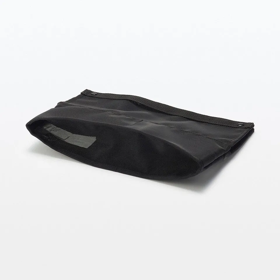Nylon mesh Self‐standing pouch.