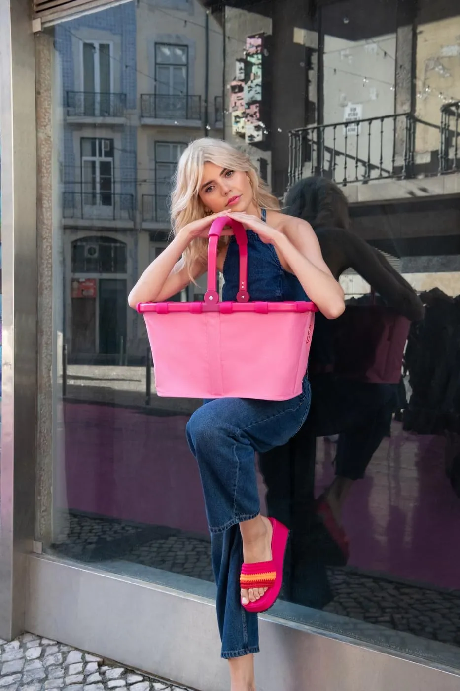 reisenthel Carrybag Sturdy Shopping Basket with Lots of Storage Space and Practical Inner Pocket - Elegant and Water-Repellent Design, Frame Twist Pink, Einheitsgröße, Sports