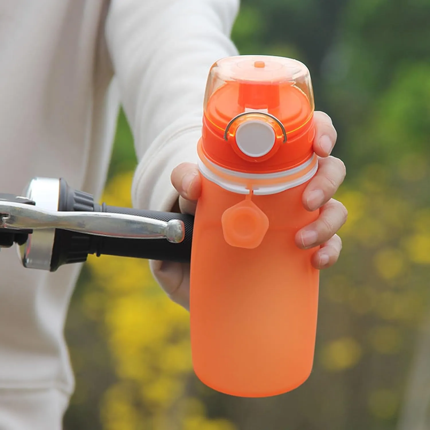 Silicone Foldable Water Bottle Cup Portable Sport Water Bottle Leakproof BPA Free Travel Water Bottles Gym Travel Camping Hiking Sport Outdoor Indoor Sport Travel Telescopic Cup(Pink,Large)