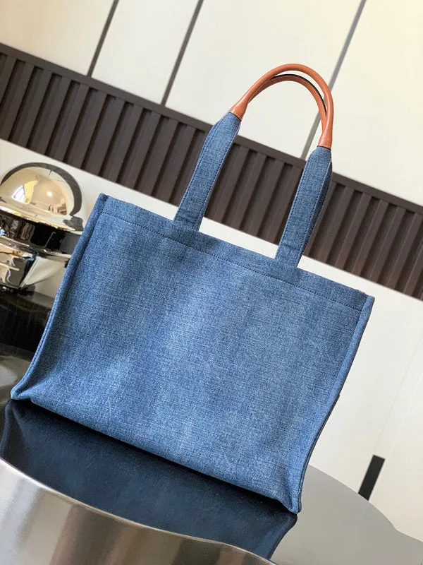 Style Shockproof - Lux CLE Verified seller - Bags 115 Elite