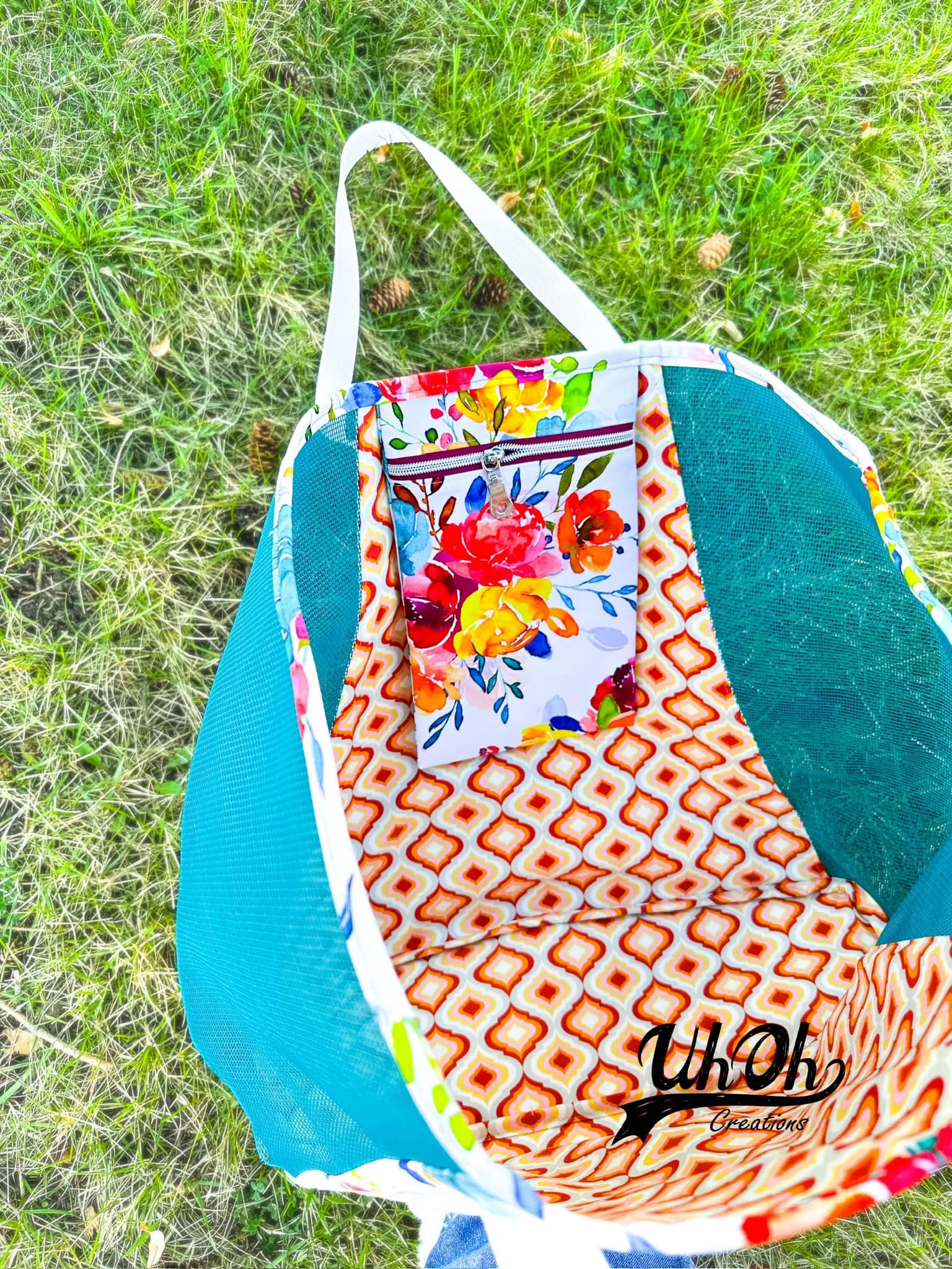 Taylor Beach Bag Pattern by UhOh Creations