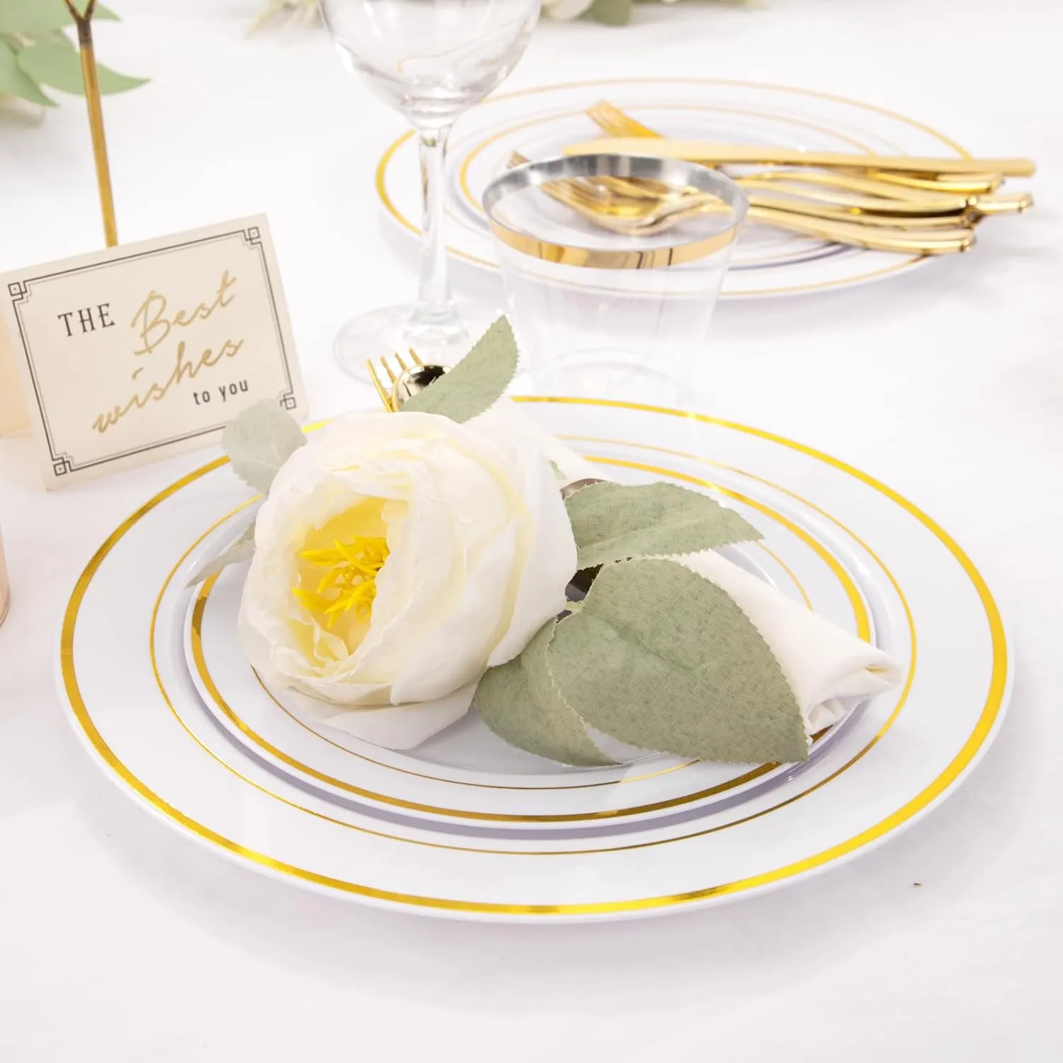 WELLIFE 210 Piece Gold Plastic Dinnerware Set, Include: 30 Dinner Plates, 30 Dessert Plates, 30 Pre Rolled Napkins with Silverware and 30 Cups