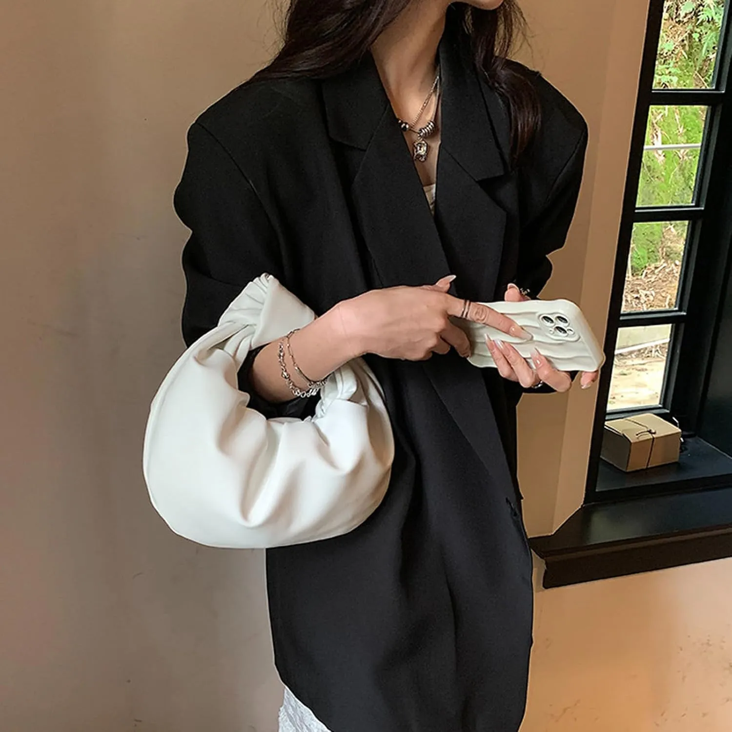 Women's Wrinkled Leather Cloud Shape Knotted Handbag Fashion Y2K Dumpling Underarm Hobo Clutch Purse for Party Shopping (Purple)