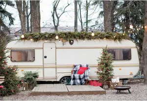 YongFoto 12x8ft Christmas Backdrop Outdoor Christmas Tree RV Picnic Trip Glitter Photography Background Family New Year Xmas Party Decor Baby Shower Kids Girl Newborn Portrait Photo Shoot Props